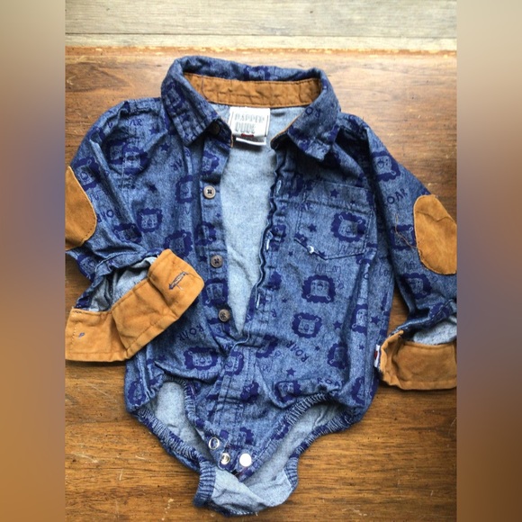 3pc NWOT 6-9month brown pants +2 collar button up match onesies w/attach bow tie - Picture 10 of 12